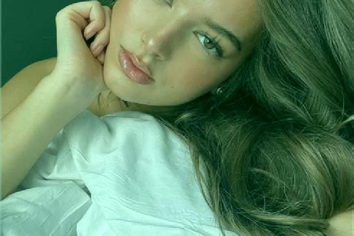 Grace, 31, a chestnut hazel-eyed caucasian companion based in Aluksne. Offering Prostate Massage, Deep French Kissing, Overnight. Available for incall and ou...