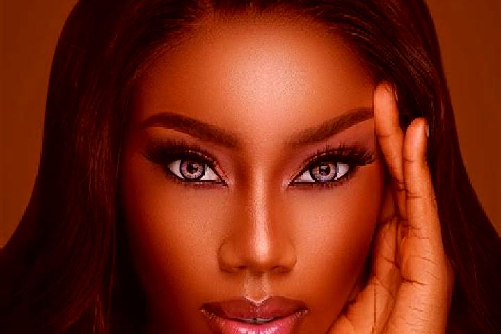 Grace, 31, a red blue-eyed ebony companion based in Dlugomilowice. Offering CIM, 69, Domination. Available for incall and outcall, overnight bookings available.