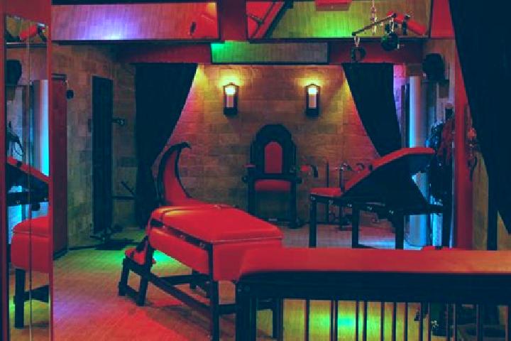 Grace, 31, a red grey-eyed caribbean companion based in Ziracco. Offering A-Level, BDSM, Girlfriend Experience, Fetish. Available for incall and outcall, ove...