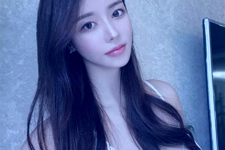 Grace, 32 — Escort in Shizhai, China