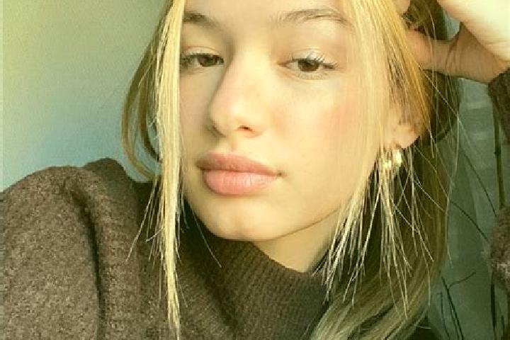 Grace, 33, a blonde brown-eyed caucasian companion based in Uddeholm. Offering OWO, Dinner Date, 69, Erotic Massage, Girlfriend Experience. Available for inc...