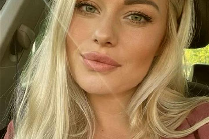Grace, 33, a blonde hazel-eyed mixed companion based in Tuankou. Offering Duos, Deep French Kissing, Couples, Prostate Massage. Available for incall and outc...