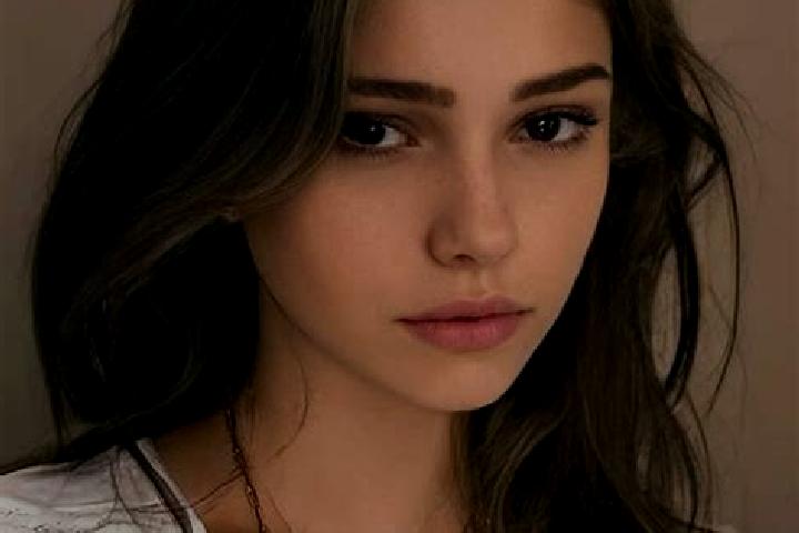 Grace, 33, a chestnut grey-eyed slavic companion based in Mafa. Offering Domination, Tantra, Girlfriend Experience, GFE. Available for incall and outcall, da...