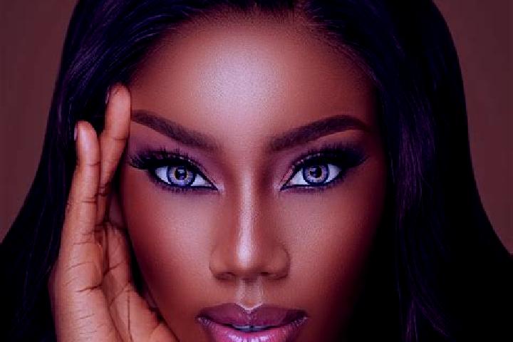 Grace, 33, a red blue-eyed ebony companion based in Flee. Offering Deep French Kissing, Roleplay, Striptease. Available for incall and outcall, day and eveni...