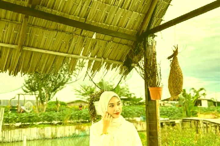 Grace, 33 — Escort in Bagan Datoh, Malaysia