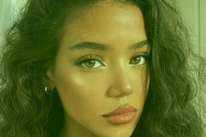 Grace, 34, a black brown-eyed mediterranean companion based in Villa Heights. Offering OWO, Roleplay, Overnight. Available for incall and outcall, day and ev...
