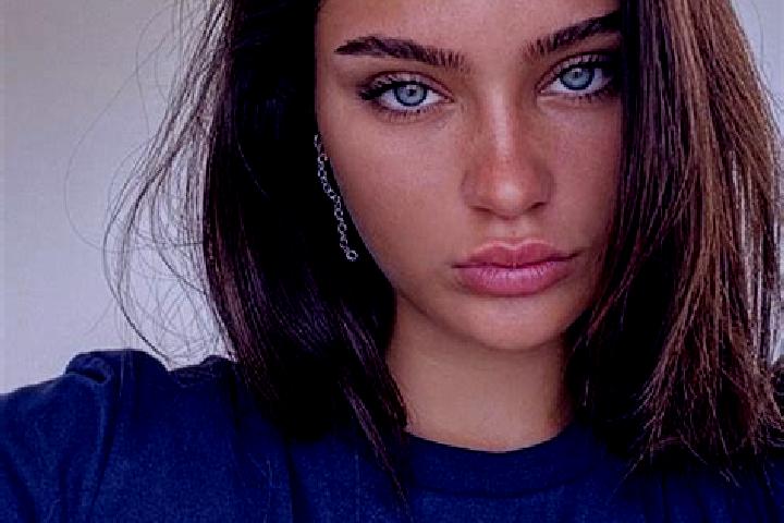 Grace, 34, a brunette dark-eyed caucasian companion based in Ardalan. Offering Girlfriend Experience, CIM, Party Girl. Available for incall and outcall, over...