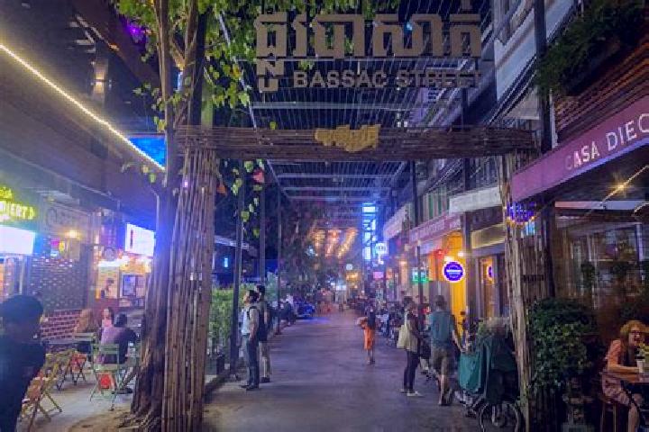 Grace, 34 — Escort in Kratie, Cambodia
