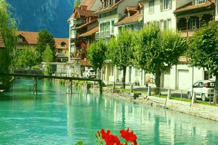 Grace, 34 — Escort in Leuk, Switzerland