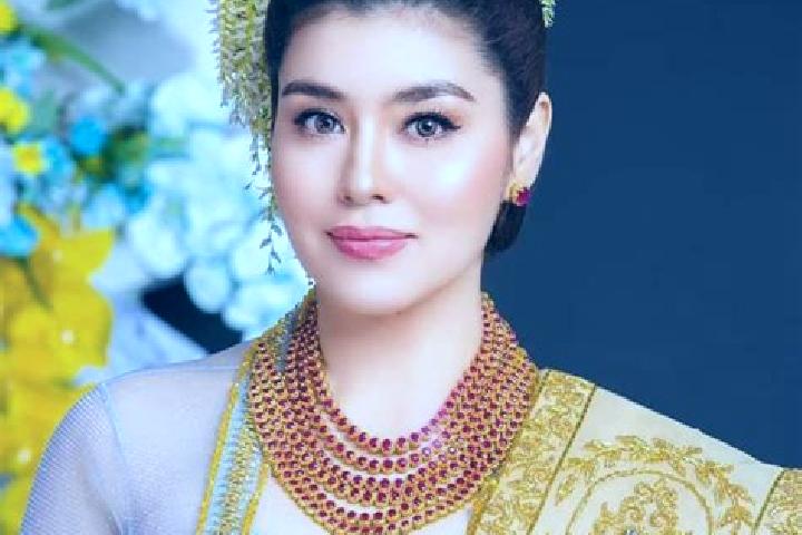 Grace, 34 — Escort in Webula, Myanmar