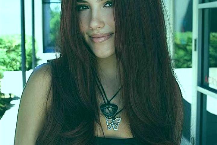 Grace, 35, a auburn dark-eyed caucasian companion based in Chamant. Offering Dinner Date, BDSM, Deep French Kissing, Erotic Massage, 69. Available for incall...