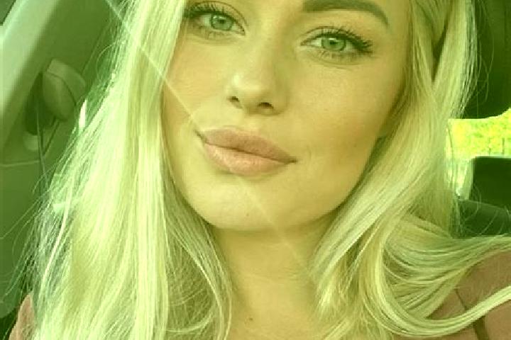 Grace, 35, a blonde hazel-eyed european companion based in Villoruela. Offering Girlfriend Experience, Prostate Massage, Striptease, Fetish, Massage. Availab...