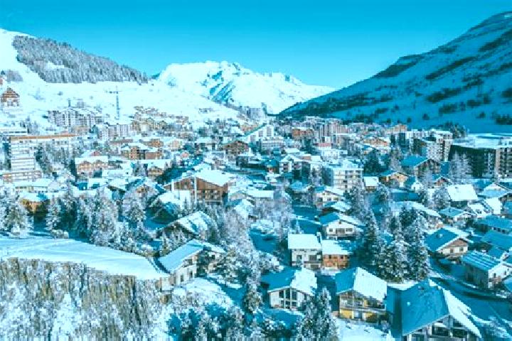 Grace, 35 — Escort in Les Deux Alpes, France