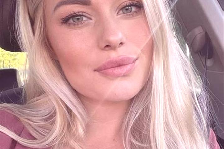 Grace, 36, a blonde hazel-eyed middle eastern companion based in Quipedro. Offering Party Girl, Erotic Massage, Striptease, Fetish. Available for incall and ...