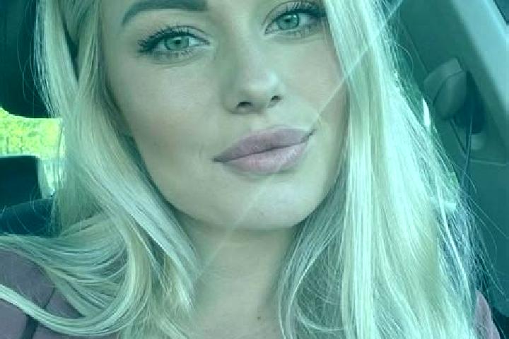 Grace, 36, a blonde hazel-eyed mixed companion based in Teriberka. Offering CIM, BDSM, Roleplay, Fetish. Available for incall and outcall, day and evening da...