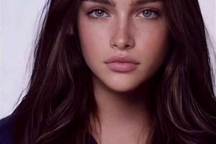 Grace, 36, a brunette blue-eyed caucasian companion based in Enshi. Offering Dinner Date, CIM, Roleplay, GFE. Available for incall and outcall, day and eveni...