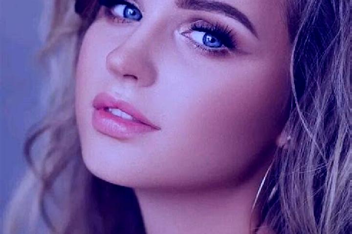 Grace, 36, a dark blonde blue-eyed mediterranean companion based in Mawalgama. Offering GFE, Fetish, Dinner Date, CIM, 69. Available for incall and outcall, ...