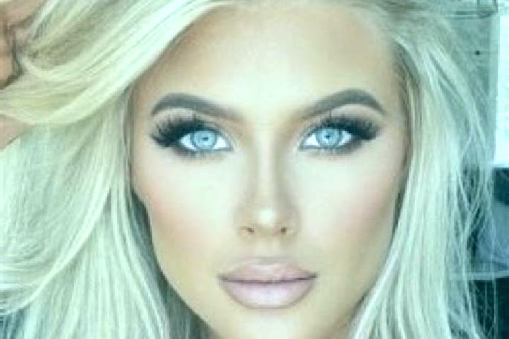 Grace, 36, a platinum blonde grey-eyed mixed companion based in Grajales. Offering GFE, OWO. Available for incall and outcall, overnight bookings available.