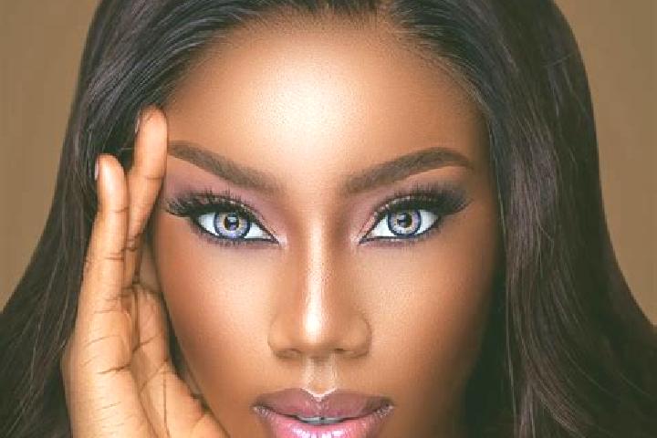 Grace, 36, a red blue-eyed ebony companion based in Cuatro Bancos. Offering Striptease, Travel Companion, 69. Available for incall and outcall, overnight boo...