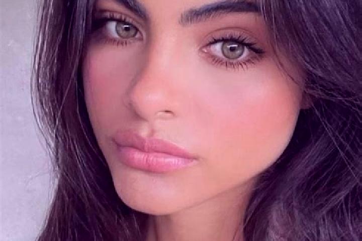 Grace, 36, a red dark-eyed caucasian companion based in Narazeni. Offering Tantra, Deep French Kissing, Girlfriend Experience, Fetish. Available for incall a...