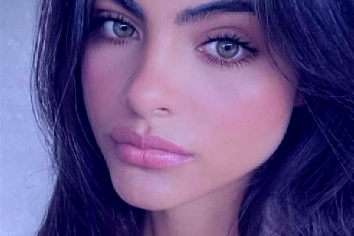 Grace, 36, a red dark-eyed latina companion based in Buenavista de Cuellar. Offering Deep French Kissing, CIM, Duos, Overnight, Dinner Date. Available for in...