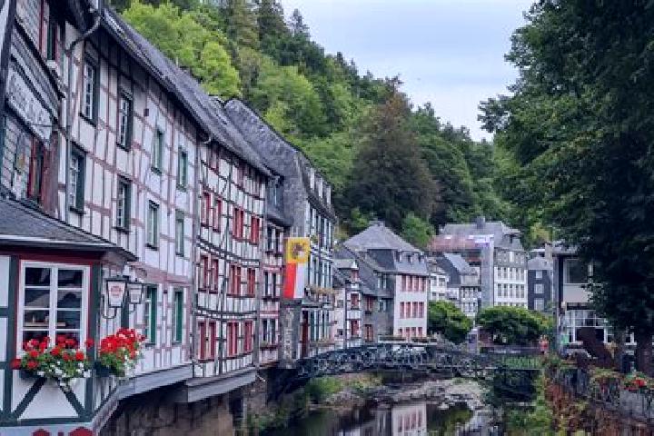 Grace, 36 — Escort in Neufchateau, France
