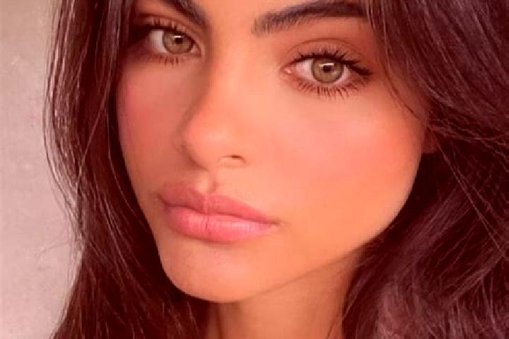 Grace, 37, a brunette green-eyed latina companion based in Tienko. Offering OWO, Massage, Prostate Massage, Couples. Available for incall and outcall, overni...