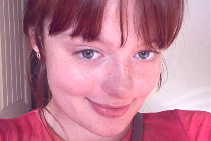 Grace, 37, a red green-eyed caucasian companion based in Montecorto. Offering Roleplay, Striptease, Prostate Massage, GFE, Overnight. Available for incall an...