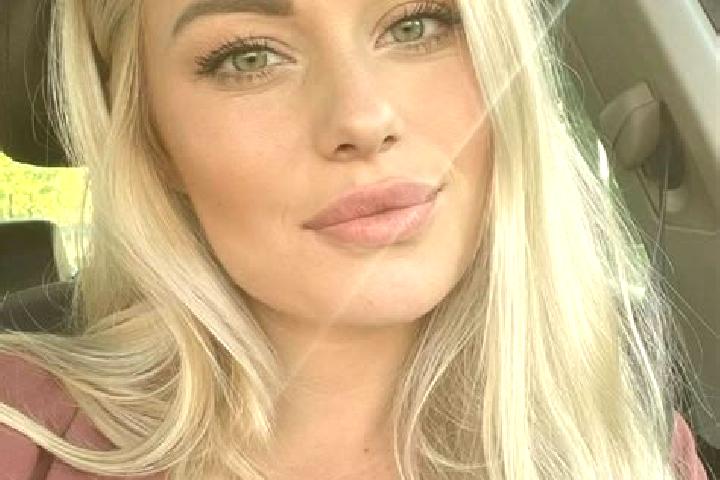 Grace, 38, a blonde hazel-eyed european companion based in Talamona. Offering Duos, Deep French Kissing, Roleplay. Available for incall and outcall, overnigh...