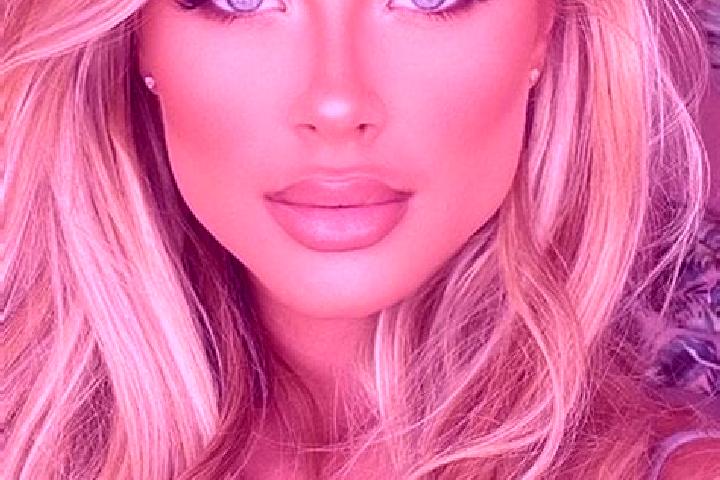 Grace, 38, a blonde hazel-eyed latina companion based in Fuorigrotta. Offering BDSM, Party Girl. Available for incall and outcall, overnight bookings available.