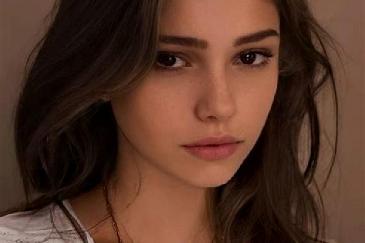 Grace, 38, a chestnut grey-eyed slavic companion based in Zagorje ob Savi. Offering Duos, CIM, Deep French Kissing. Available for incall and outcall, day and...