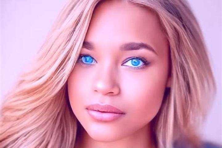Grace, 39, a blonde blue-eyed latina companion based in Valenza. Offering OWO, Dinner Date, Duos, GFE. Available for incall and outcall, overnight bookings a...