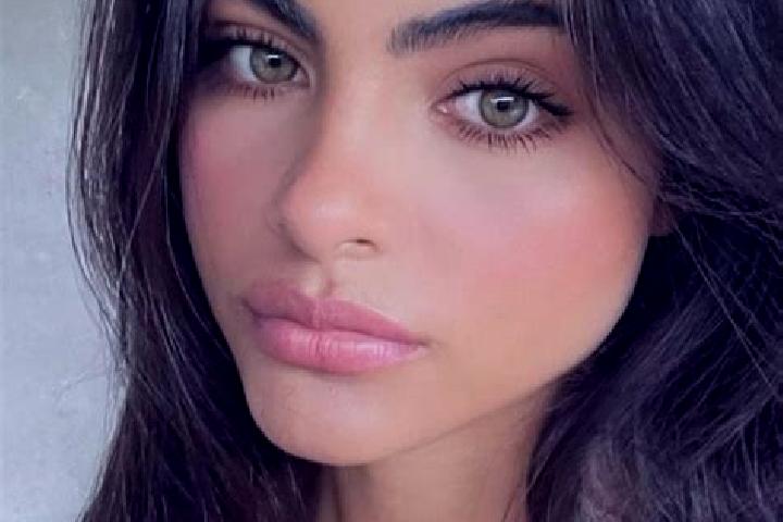 Grace, 39, a brunette brown-eyed indian companion based in Getentiri. Offering Tantra, Massage, Overnight, GFE. Available for incall and outcall, overnight b...