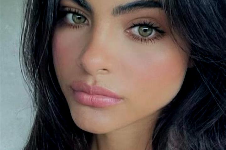 Grace, 39, a brunette green-eyed latina companion based in Touboro. Offering Duos, Dinner Date, Girlfriend Experience. Available for incall and outcall, over...