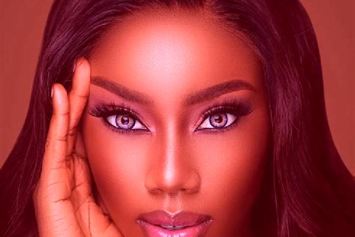 Grace, 39, a chestnut blue-eyed ebony companion based in Saksahan. Offering Fetish, Party Girl, A-Level, CIM. Available for incall and outcall, overnight boo...