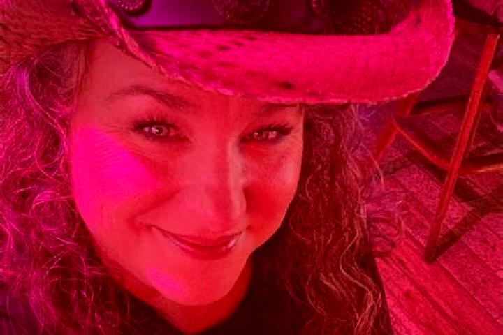 Grace, 39 — Escort in Pinole, United States