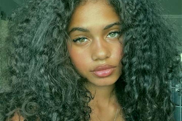 Hannah, 20, a auburn blue-eyed ebony companion based in Mohana. Offering CIM, Roleplay, Party Girl, Tantra. Available for incall and outcall, day and evening...