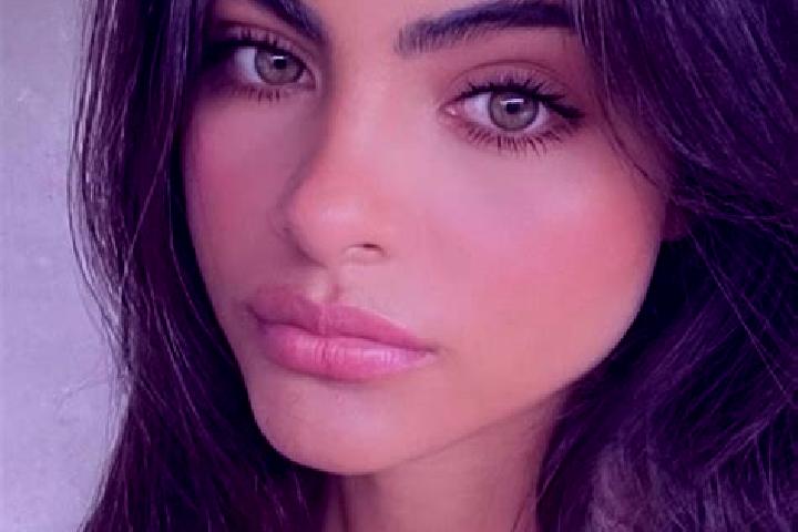 Hannah, 20, a black brown-eyed indian companion based in Sissinghurst. Offering BDSM, Erotic Massage, Roleplay. Available for incall and outcall, day and eve...