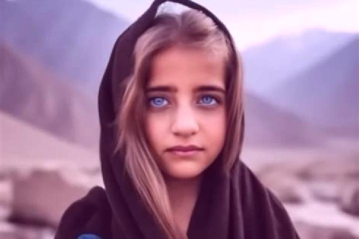 Hannah, 20, a blonde brown-eyed middle eastern companion based in Contamine-sur-Arve. Offering Overnight, Erotic Massage, Travel Companion, Domination, Girlf...
