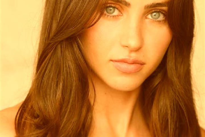 Hannah, 20, a red brown-eyed mixed companion based in Lugang. Offering Striptease, GFE, Duos, Tantra. Available for incall and outcall, day and evening dates.