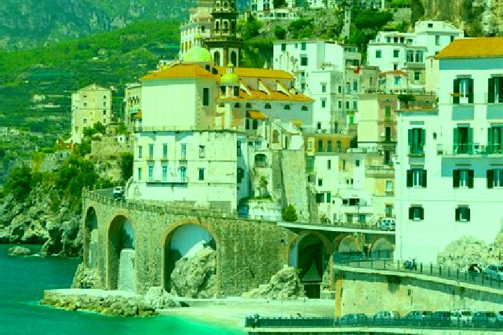 Hannah, 20 — Escort in Canolo, Italy