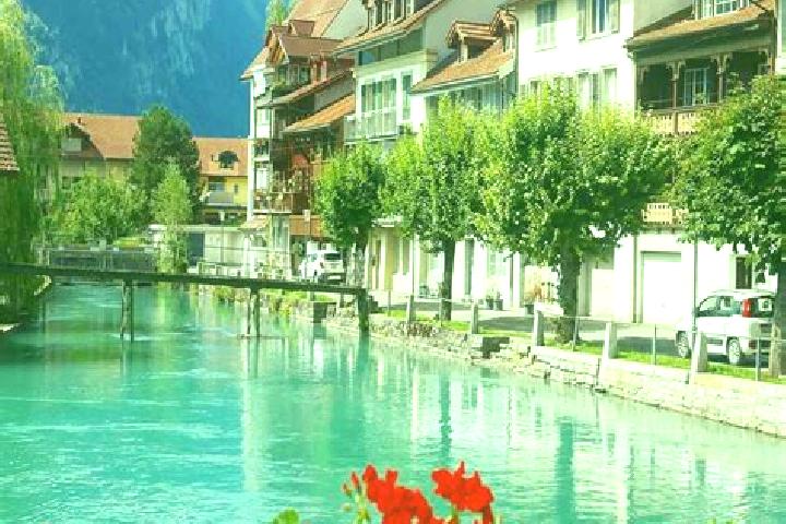 Hannah, 20 — Escort in Koeniz, Switzerland