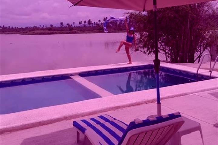 Hannah, 20 — Escort in Playa Azul, Mexico