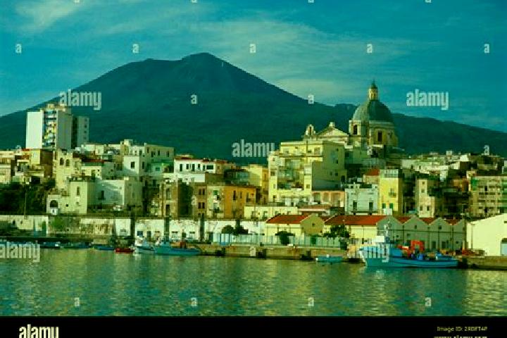 Hannah, 20 — Escort in Torre Annunziata, Italy