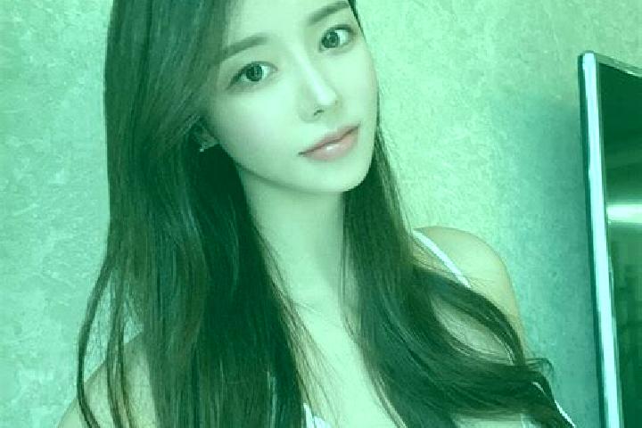 Hannah, 20 — Escort in Yuankeng, China