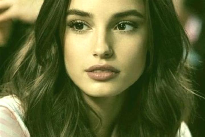 Hannah, 21, a brunette brown-eyed indian companion based in Rendon. Offering Fetish, Couples, Massage. Available for incall and outcall, overnight bookings a...