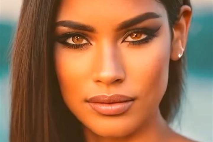 Hannah, 21, a dark blonde amber-eyed latina companion based in Augustenborg. Offering OWO, Roleplay, Erotic Massage, 69, Domination. Available for incall and...