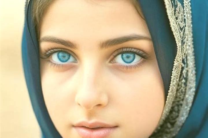 Hannah, 21, a dark blonde grey-eyed middle eastern companion based in Kalidung. Offering Couples, Overnight, Fetish, Girlfriend Experience, GFE. Available fo...