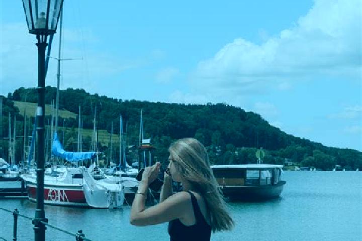 Hannah, 21 — Escort in Mattsee, Austria