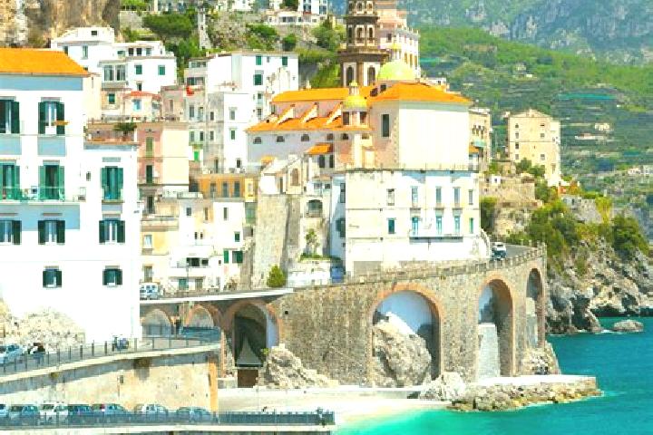 Hannah, 21 — Escort in Ponte Nizza, Italy